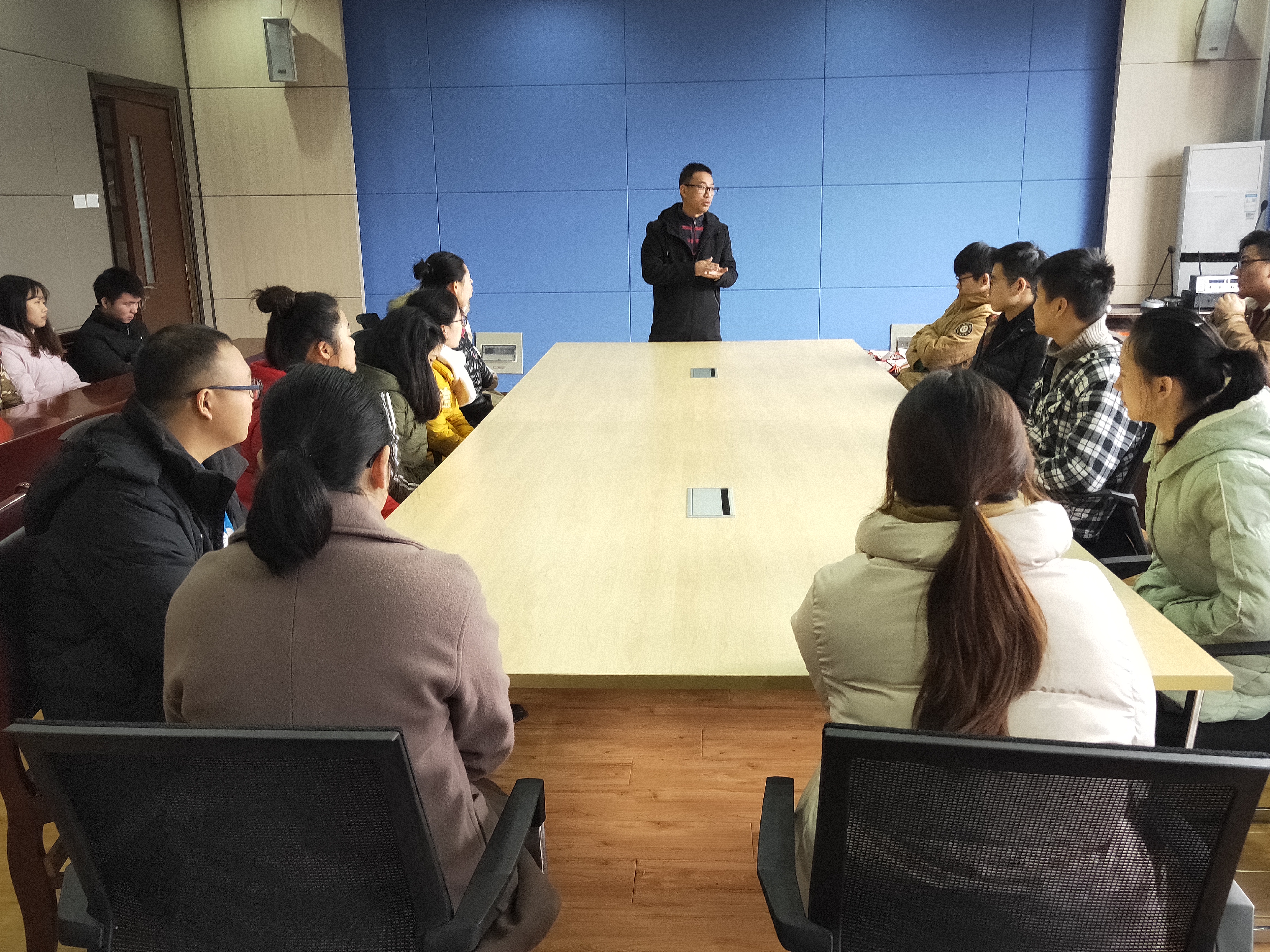 1576336524068031458.jpg 数学与大数据公司开展慰问考研员工活动2.jpg